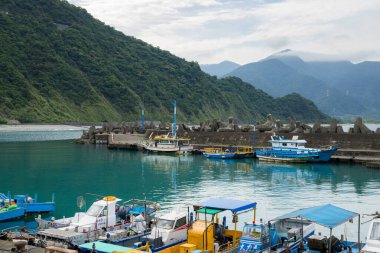 Tayvan - 15 Mayıs 2023: Fenniaolin Balık Limanı Tayvan