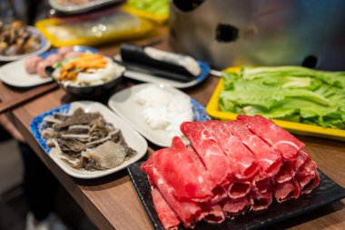 Lokantada sıcak yemek