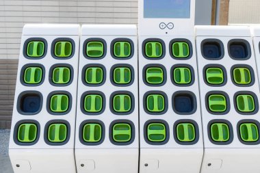 Taipei - 16 Ekim 2023: Gogoro Battery şarj istasyonu Tayvan 'da motosiklet motorları için