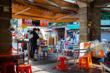 Hsinchu, Tayvan - 17 Kasım 2023: Tayvan 'da Hsinchu Zhudong Turizm Gecesi Marketleri