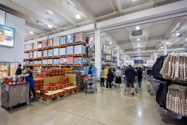 Tayvan - 30 Ekim 2023: Tayvan 'daki Costco mağazası