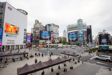 Taipei, Tayvan - 13 Eylül 2023: Ximending 'deki Taipei City Caddesi