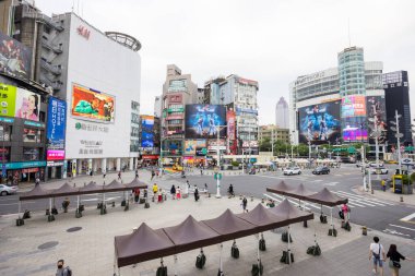 Taipei, Tayvan - 13 Eylül 2023: Ximending 'deki Taipei City Caddesi