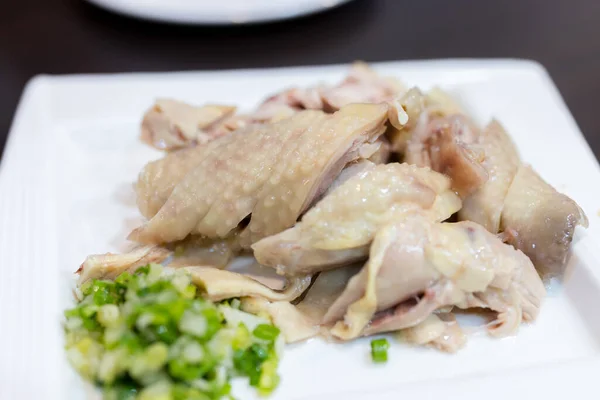 Restoranda Buğulanmış Tavuk Dilimi — Stok fotoğraf