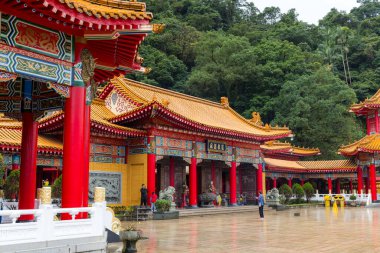 Yilan, Tayvan - 06 Aralık 2023: Tayvan 'ın Yilan kentindeki geleneksel Çin tapınağı Sanqing daozu