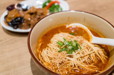 Çin Sichuan mutfağı Dandan eriştesi