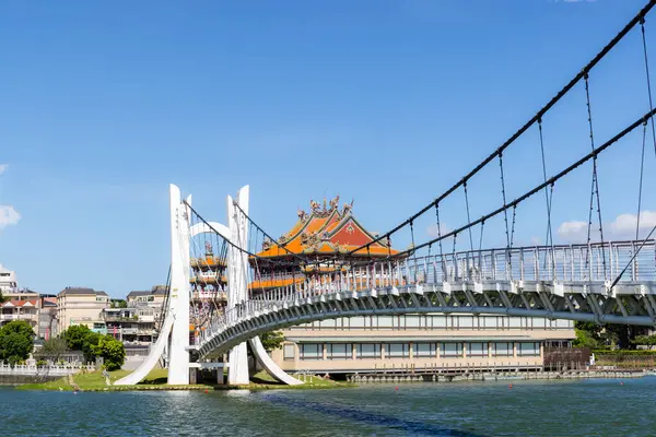 2023 台湾のロングタンナンタン寺院と懸濁液橋 — ストック写真