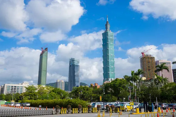 Tajpej Tajwan Października 2023 Tajpej Zabytkiem Miasta Nad Błękitnym Niebem — Zdjęcie stockowe