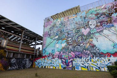 Taipei, Tayvan - 02 Ocak 2023: Ximen ilçesindeki Taipei şehrinde sokak sanatları grafitisi