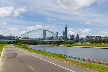 Taipei, Tayvan - 25 Temmuz 2023: Taipei şehir silueti