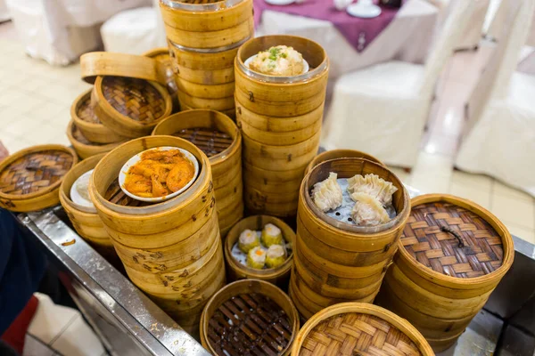 Dim Sum Trolley Chinese Restaurant — Stock Photo, Image