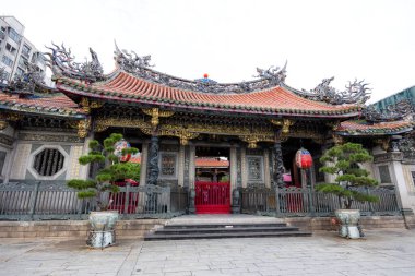 Taipei, Tayvan - 17 Ekim 2023: Taipei 'deki Longshan Tapınağı