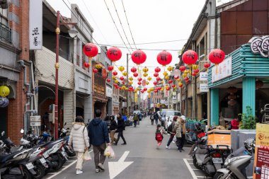 Taipei, Tayvan - 26 Ocak 2024: Taipei City 'deki Dihua caddesinde yeni yıl geleneksel pazarı