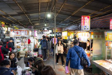Taipei, Tayvan - 26 Ocak 2024: Taipei şehrindeki Ningxia sokak pazarı