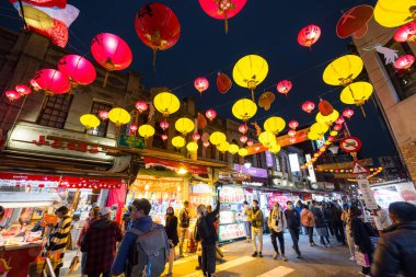 Taipei, Tayvan - 26 Ocak 2024: Taipei City 'deki Dihua caddesinde yeni yıl geleneksel pazarı