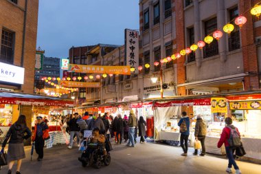 Taipei, Tayvan - 26 Ocak 2024: Taipei City 'deki Dihua caddesinde yeni yıl geleneksel pazarı