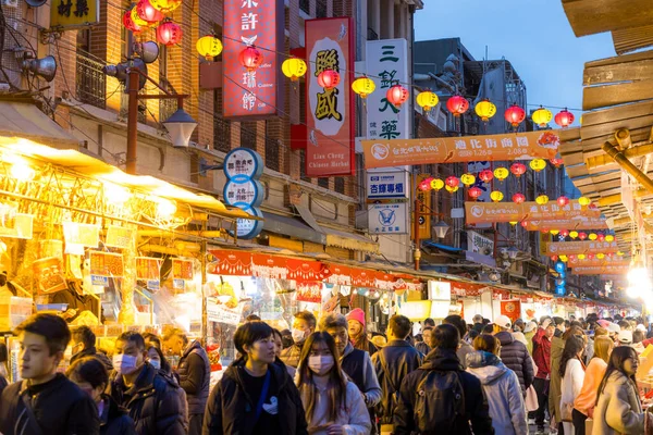 Taipei, Tayvan - 26 Ocak 2024: Taipei 'de geleneksel Lunar Yeni Yıl sokak pazarı