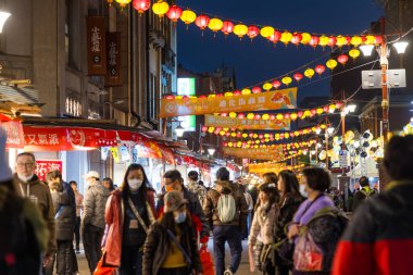Taipei, Tayvan - 26 Ocak 2024: Taipei City 'deki Dihua caddesinde yeni yıl geleneksel pazarı