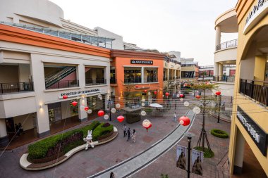 Kaohsiung - 02 Şubat 2024: Tayvan 'ın Kaohsiung kentindeki SKM outlet parkı