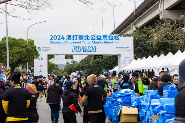 Taipei Taiwan February 2024 Standard Chartered Taipei Charity Marathon — Stock Photo, Image
