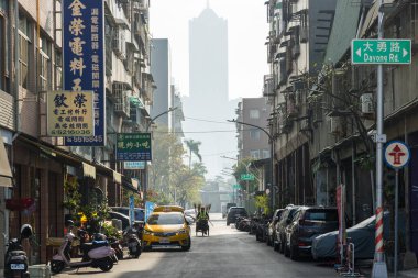Kaohsiung, Tayvan - 02 Şubat 2024: Kaohsiung şehir sokağı