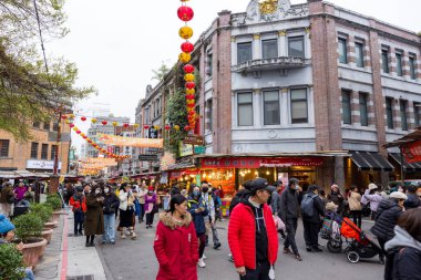 Taipei, Tayvan - 26 Ocak 2024: Taipei 'de geleneksel Lunar Yeni Yıl sokak pazarı