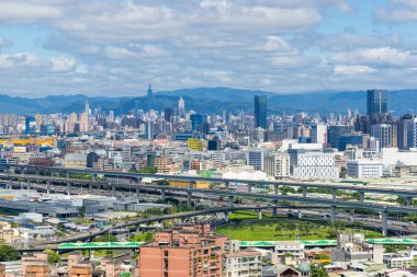 Taipei, Tayvan - 02 Mayıs 2023: Taipei şehrinde şehir silueti