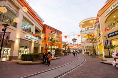 Kaohsiung - 02 Şubat 2024: Tayvan 'ın Kaohsiung kentindeki SKM outlet parkı