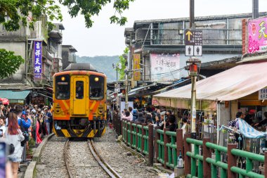 Tayvan - 15 Mart 2024: Taipei 'de Shihfen Old Street