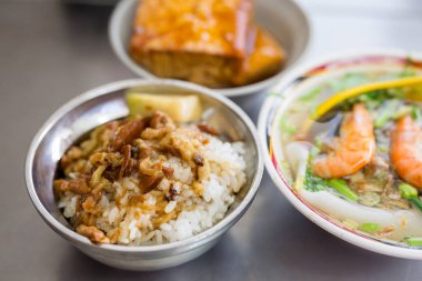 Tatlı soya soslu Tayvan yerel mutfağı kıymalı domuz pirinci.