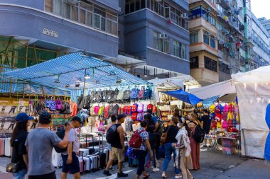 Hong Kong - 19 Haziran 2023: Geceleri Hong Kong 'da Kadın Pazarı