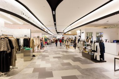 Taoyuan, Tayvan - 20 Aralık 2023: Taimall alışveriş merkezinin içi 