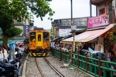 Tayvan - 15 Mart 2024: Taipei 'de Shihfen Old Street