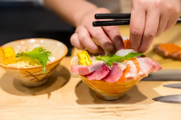 Japanese Chef Make Sashimi Rice Bowl — Stock Photo, Image