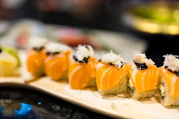 Salmon Sushi Roll Japanese Restaurant Fotos de stock