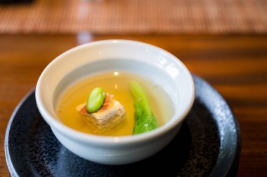 Çin mutfağı çorbası kasede