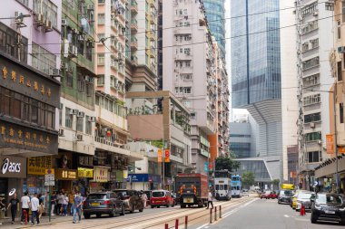 Hong Kong - 05 Nisan 2024: Wanchai bölgesindeki Hong Kong sokağı 