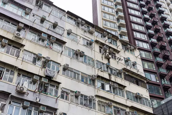 Hong Kong Old Style Residential Building Exterior Стоковая Картинка