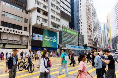 Hong Kong - 08 Nisan 2024: Hong Kong Causeway Körfezi 'nde şehir hayatı