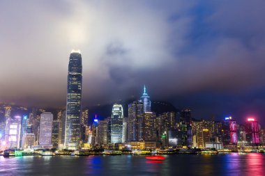 Hong Kong - 27 Nisan 2024: Geceleyin Hong Kong şehir simgesi
