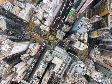Hong Kong - 16 Aralık 2021: Hong Kong şehrinin yukarıdan aşağı manzarası