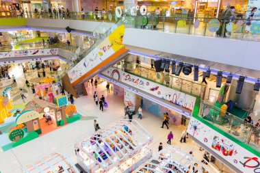 Yau Tong, Hong Kong - 30 Mart 2024: Domain alışveriş merkezi 