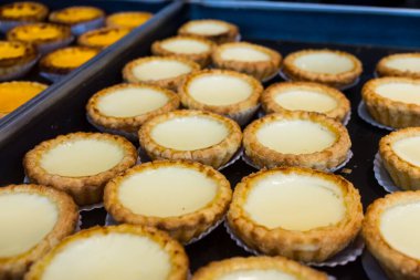 Fırında pişmiş yumurtalı tart.