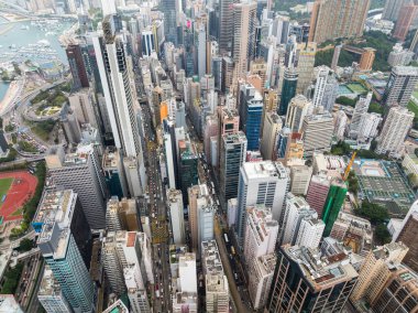 Hong Kong - 16 Aralık 2021: Hong Kong şehrinin yukarıdan aşağı manzarası