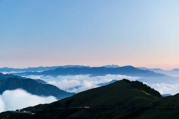 Taiwan Hehuanshan Bij Zonsondergang Met Zee Van Wolk Stockafbeelding