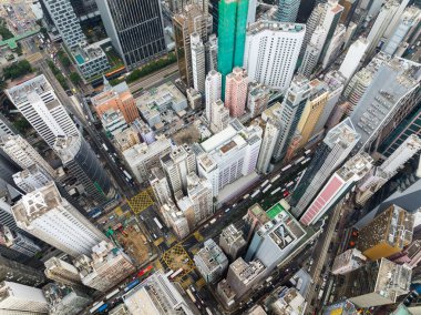 Hong Kong - 16 Aralık 2021: Hong Kong şehrinin yukarıdan aşağı manzarası