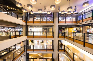 Hong Kong 05 Nisan 2024: Mongkok bölgesinde alışveriş merkezi