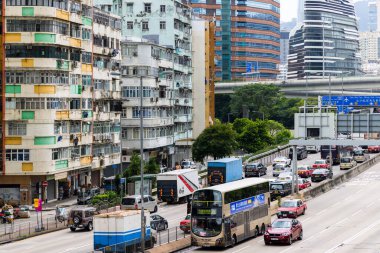 Hong Kong 23 Haziran 2023: Hong Kong şehir yaşamı ve trafik Hung Hom bölgesinde