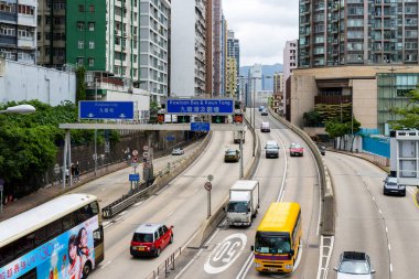 Hong Kong 23 Haziran 2023: Hong Kong şehir yaşamı ve trafik Hung Hom bölgesinde