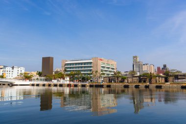 Kaohsiung, Tayvan 01 Şubat 2024: Kaohsiung şehri Tayvan 'da nehir kenarında